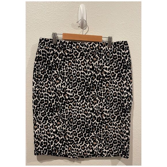 J. Crew Dresses & Skirts - J.CREW The Pencil Skirt Animal Leopard Cheetah Print Mini Skirt